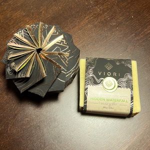 Viori Hidden Waterfall Bar Shampoo and Conditioner Set